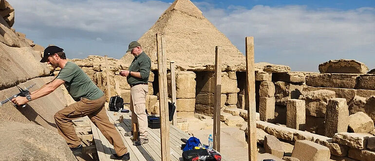 Forschungsarbeiten an der Menkaure-Pyramide