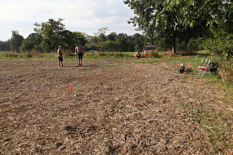 Fundstellen sind mit Fähnchen markiert