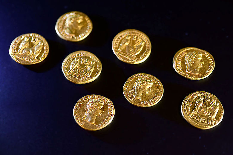 Goldmünzen vom Schlachtfeld