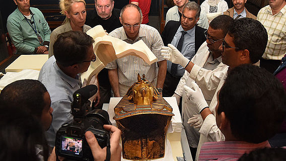 Transport der Totenmaske des Tutanchamun
