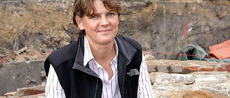 Dr. Aurelia Dickers ist die neue Vorsitzende der Altertumskommission für Westfalen beim LWL. (Foto: Dachboden Werbeagentur)