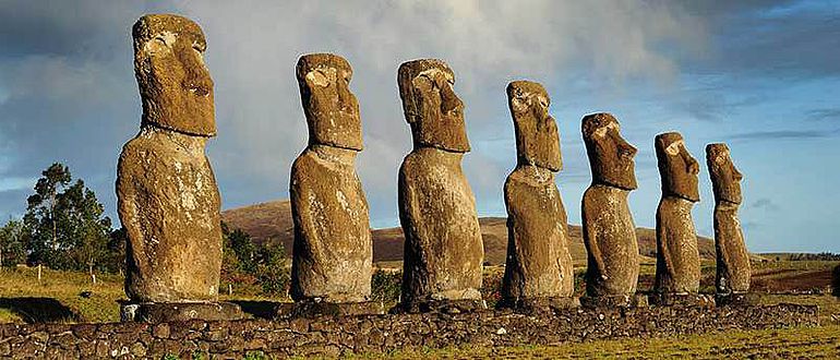 Moai Skulpturen auf der Osterinsel