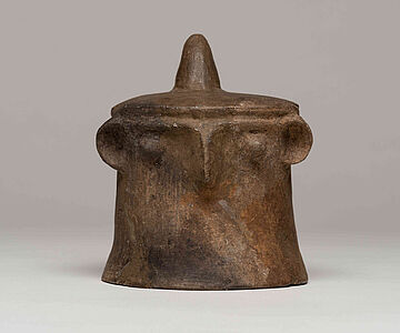 Stülpdeckel mit Gesichtsdarstellung, Fundort: Troia