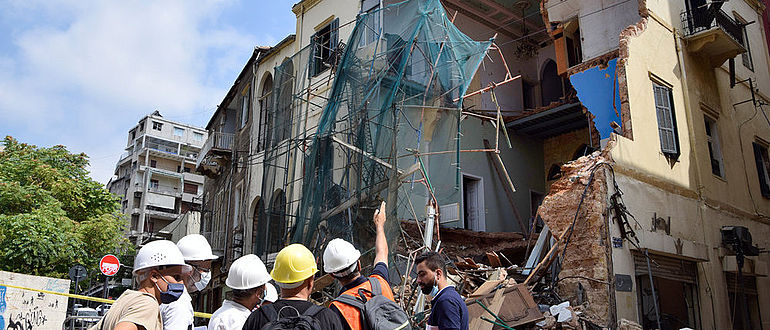 Bei der Explosion beschädigtes historisches Gebäude in Beirut