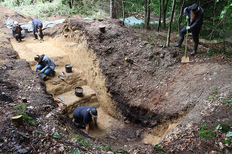 Montanarchäologische Ausgrabung einer Pinge