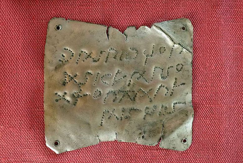 Silbertafel aus dem 3. Jahrhundert v. Chr.