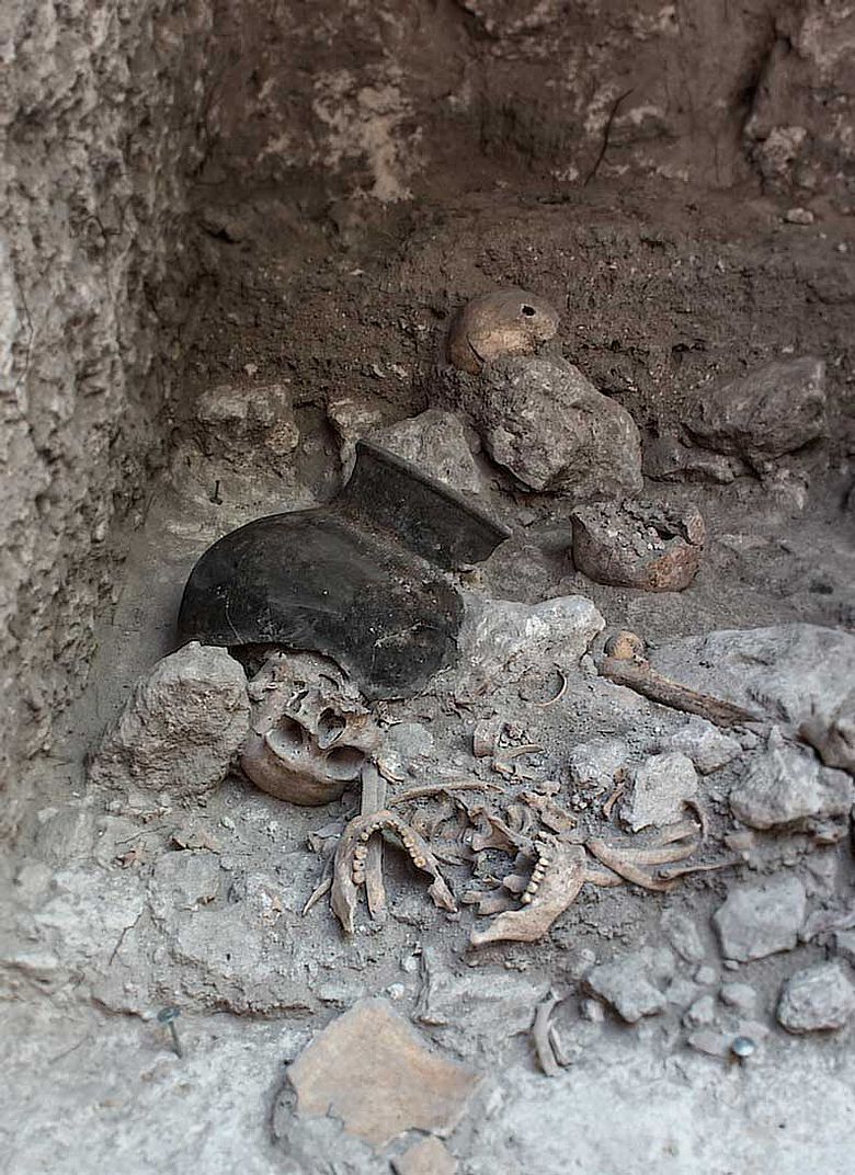 Ausgegrabene Schädel in Uxul