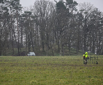Geophysik-Messung am Königsgrab von Seddin