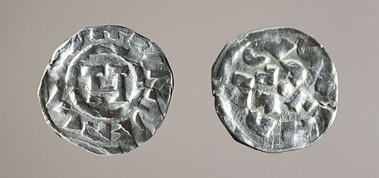 Silbermünze Kaiser Heinrichs II. aus Lucca. (Foto: LWL/T. Wegener)