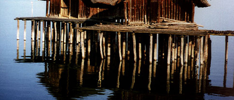 Pfahlbauten