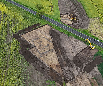 Drohnenaufnahme der Trapezgrabenanlage bei Markranstädt