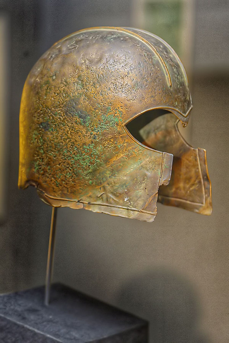 Griechischer Helm