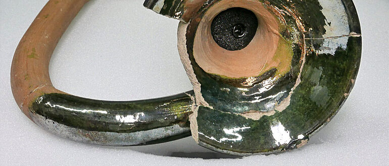 Glasierter Schallbecher der Trompete aus Dorfen Glasierter Schallbecher der Trompete aus Dorfen