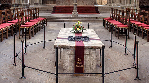 Sarkophag Ottos des Großen im Magdeburger Dom Sarkophag Ottos des Großen im Magdeburger Dom