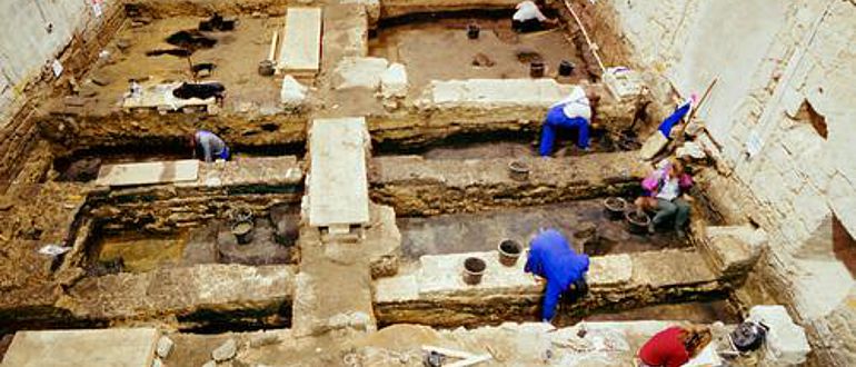 Archäologische Ausgrabung im Kloster Gravenhorst im Jahr 2002