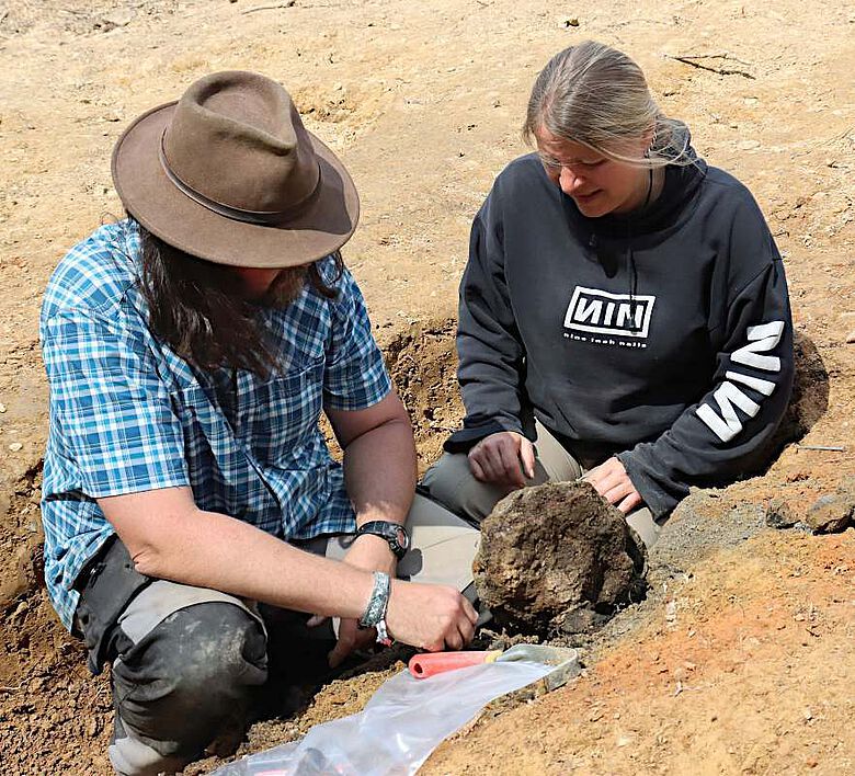 Mit Dr. Jennifer Garner vom Deutschen Bergbau-Museum Bochum erhielt die LWL-Archäologie für Westfalen tatkräftige Unterstützung auf der Grabung